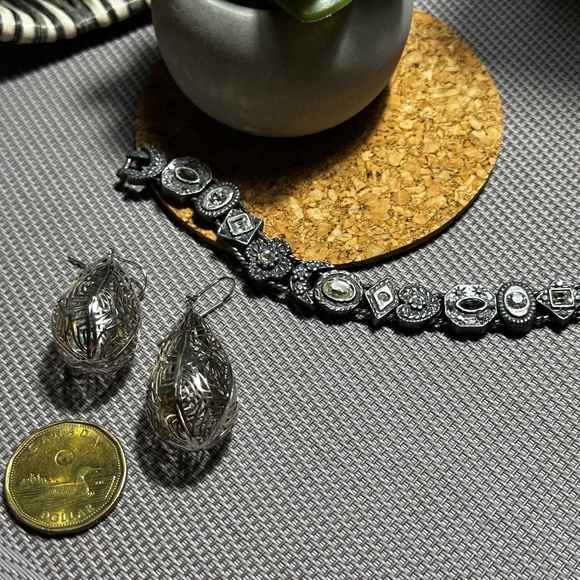 Jewellery bundle - Picture 2 of 11